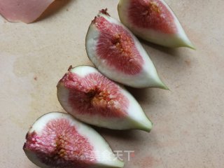 西红柿火腿鸡蛋芝士三明治的做法步骤：3