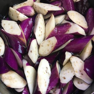 肉丸青豆烧茄子的做法步骤：1