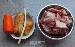 排骨莲藕汤的做法步骤：1