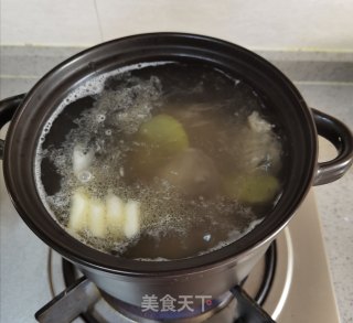 排骨莲藕汤的做法步骤：6