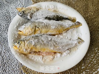 火麻仁香菇木耳黄花鱼的做法步骤：3