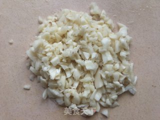 蒜蓉粉丝蒸扇贝肉的做法步骤：3