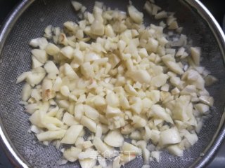 蒜蓉粉丝蒸扇贝肉的做法步骤：4