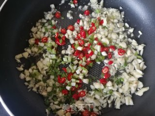 蒜蓉粉丝蒸扇贝肉的做法步骤：7