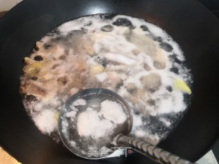 香辣鸡爪的做法步骤：10