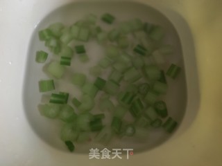 炝拌芹菜的做法步骤：3