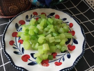 炝拌芹菜的做法步骤：7
