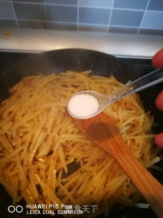 肉渣炒土豆丝，卷煎饼的绝配！的做法步骤：11