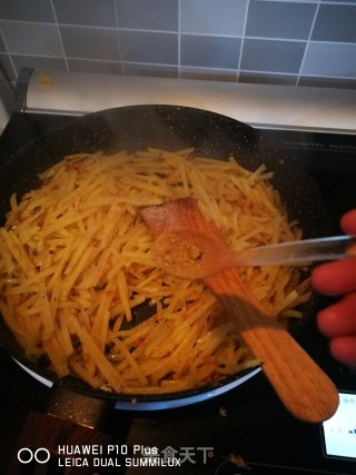 肉渣炒土豆丝，卷煎饼的绝配！的做法步骤：12