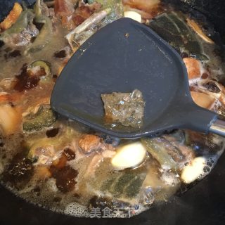 五花肉红烧甲鱼的做法步骤：5