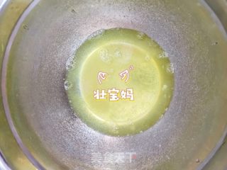 红丝绒戚风蛋糕！6寸戚风蛋糕胚！ 无泡打粉改良剂！在家轻松做出高颜值蓬松细腻的蛋糕的做法步骤：6