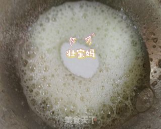 红丝绒戚风蛋糕！6寸戚风蛋糕胚！ 无泡打粉改良剂！在家轻松做出高颜值蓬松细腻的蛋糕的做法步骤：7
