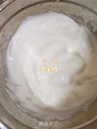 红丝绒戚风蛋糕！6寸戚风蛋糕胚！ 无泡打粉改良剂！在家轻松做出高颜值蓬松细腻的蛋糕的做法步骤：9