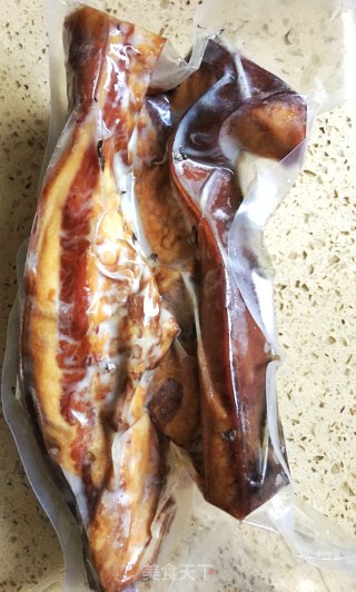 小炒腊肉的做法步骤：1