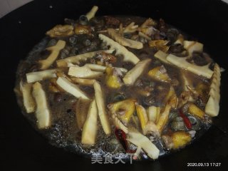 田螺鸭脚煲的做法步骤：17