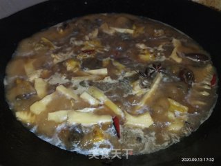 田螺鸭脚煲的做法步骤：18