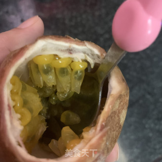 蜂蜜百香果的做法步骤：1