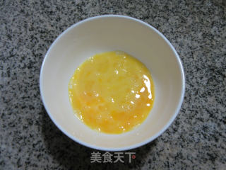 鸡蛋番茄蝴蝶面的做法步骤：2
