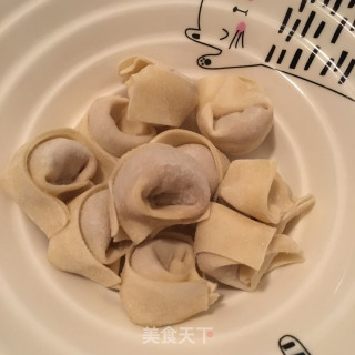 鲜虾馄饨竹升面的做法步骤：1