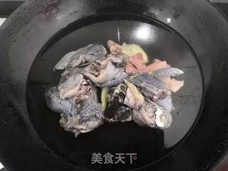 虫草花乌鸡汤的做法步骤：7