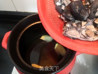 虫草花乌鸡汤的做法步骤：12