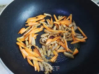 榨菜炒肉丝的做法步骤：4