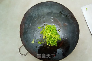 鸡茸酿木耳的做法步骤：4