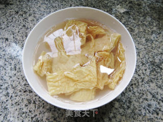 咸菜茭白丝蛋白肉的做法步骤：2