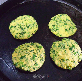 芹菜叶玉米饼的做法步骤：5