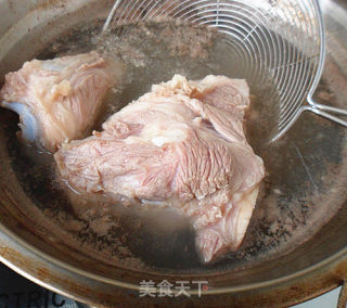 蒜香拆骨肉的做法步骤：2