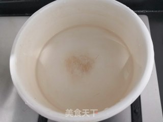 蟹柳黑豆芽汤的做法步骤：8