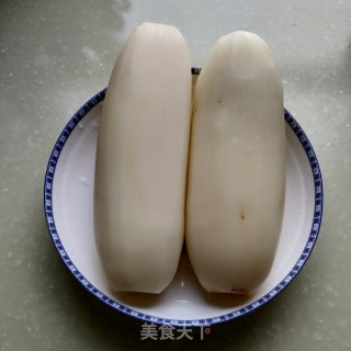 莲藕肉饺子的做法步骤：1