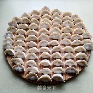 莲藕肉饺子的做法步骤：13