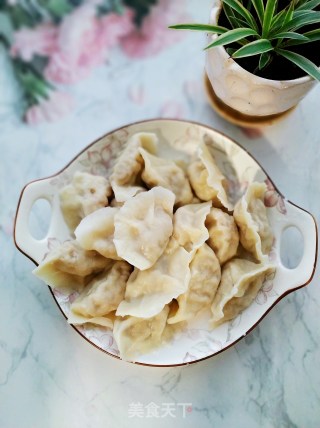 莲藕肉饺子的做法步骤：15