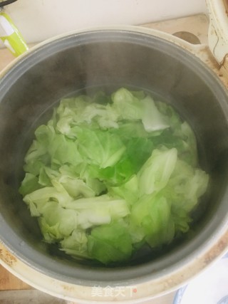 白灼卷心菜的做法步骤：2