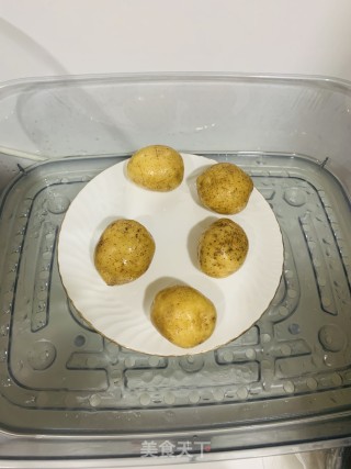 混合土豆泥的做法步骤：1