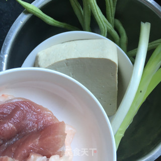 肉丁豆芽时蔬饸饹的做法步骤：6