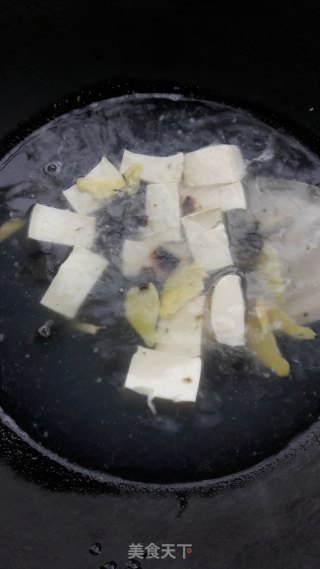 皮蛋豆腐芥菜汤的做法步骤：6