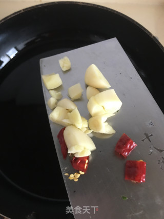 韭菜炒土豆的做法步骤：5