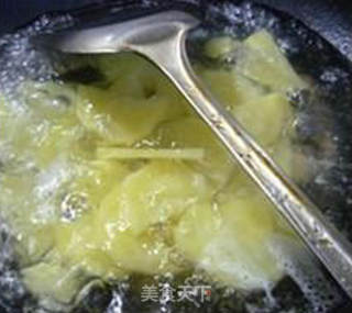 虾蛄土豆汤的做法步骤：5