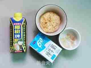 雪耳椰汁牛奶羹的做法步骤：1