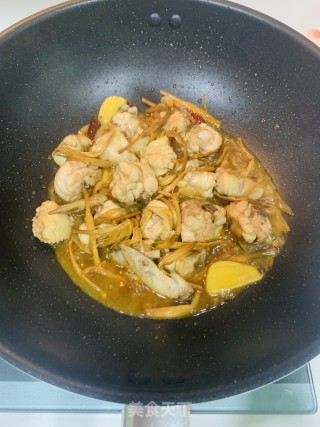 金针菜烧鸡的做法步骤：7