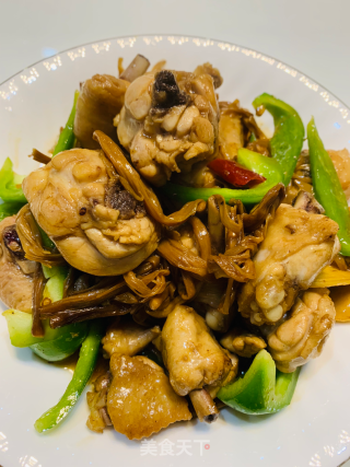 金针菜烧鸡的做法步骤：9