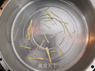 葱香鲈鱼的做法步骤：8