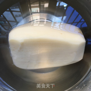 老干妈拌藕片的做法步骤：1