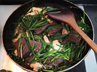 猪血旺烧豆腐的做法步骤：21