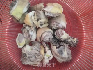 茶树菇鱼丸鸡汤的做法步骤：6