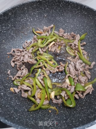 青椒牛肉丝的做法步骤：4