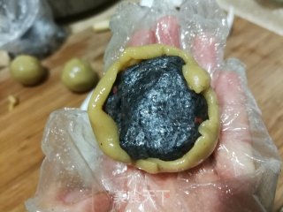 广式黑芝麻月饼的做法步骤：6