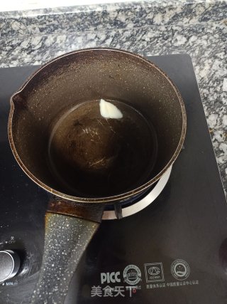 酸菜粉丝豆腐汤的做法步骤：2